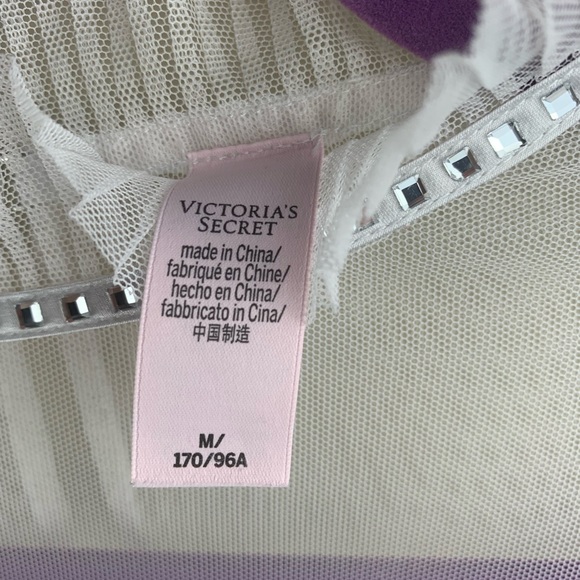 Med Victoria’s Secret White/Cream Tulle Pleated Rhinestone Neck Sheer Top - Picture 4 of 7